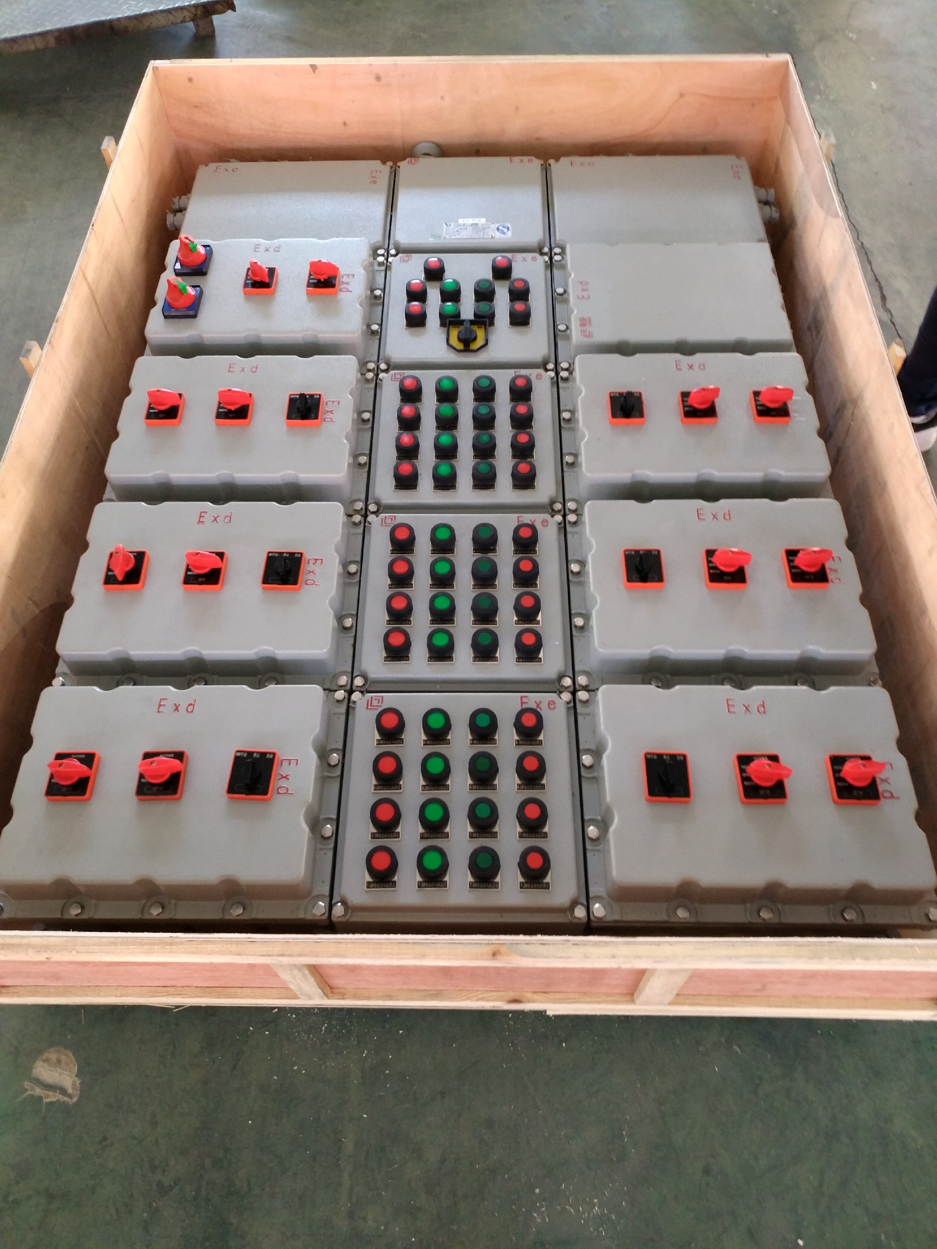 防爆配電箱、防爆接線盒安裝與維修